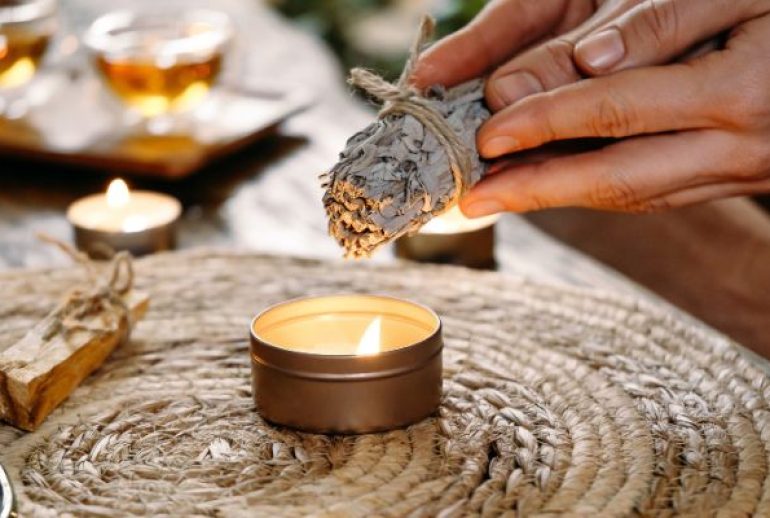 Comment purifier sa maison avec la Sauge ? Guide complet